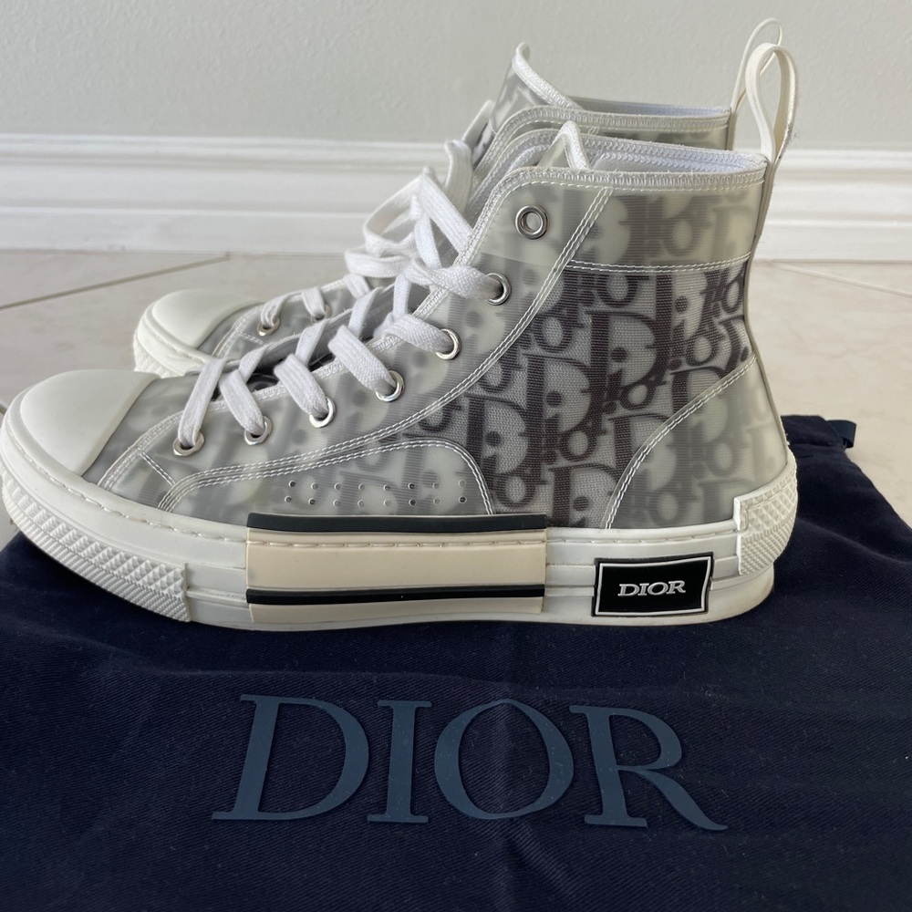 Dior B23 High-Top Sneaker size 39 White and Black Oblique Canvas